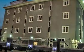 Royal Jatoz Hotel And Suites